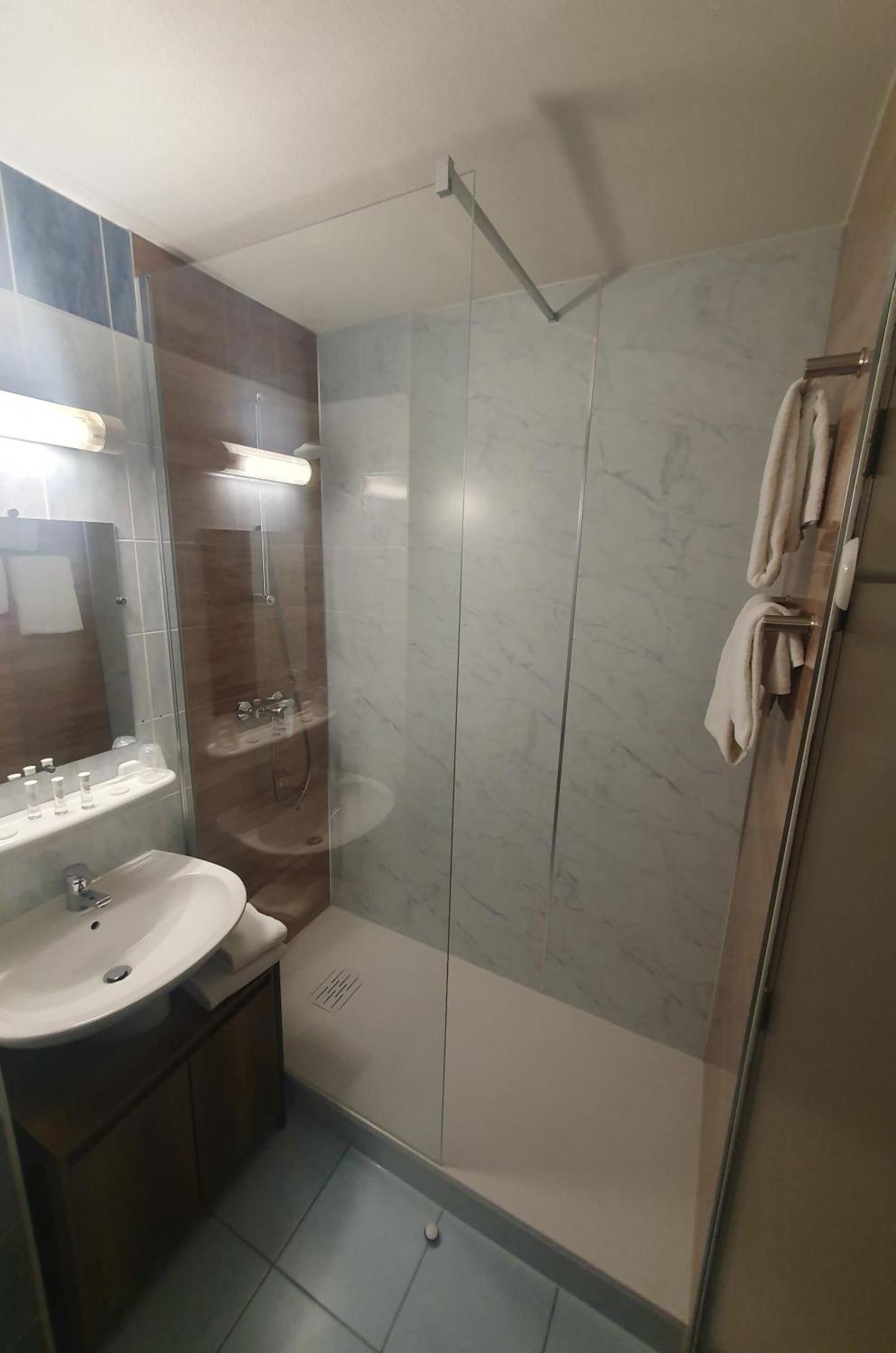Hotel Salea Pornic Buitenkant foto